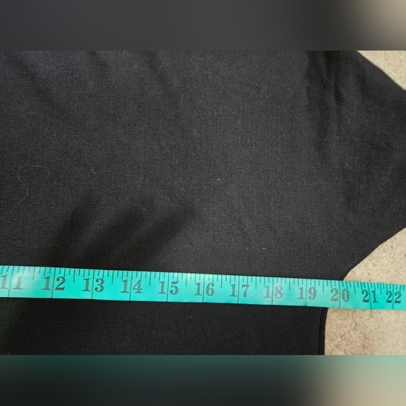 RIO & RIAN Soft Lightweight Black Sweater With Studded Sleeves. Size Small - Picture 10 of 11